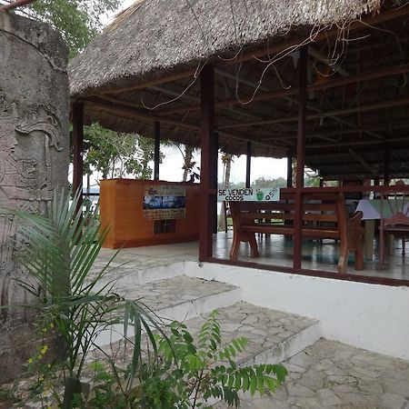 Hotel Santa Barbara Tikal Flores Exterior photo